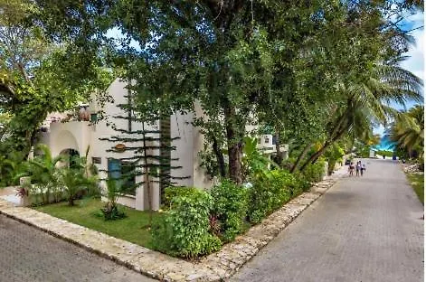 Amazing Hacienda For 14 Guests! Steps To The Beach! *